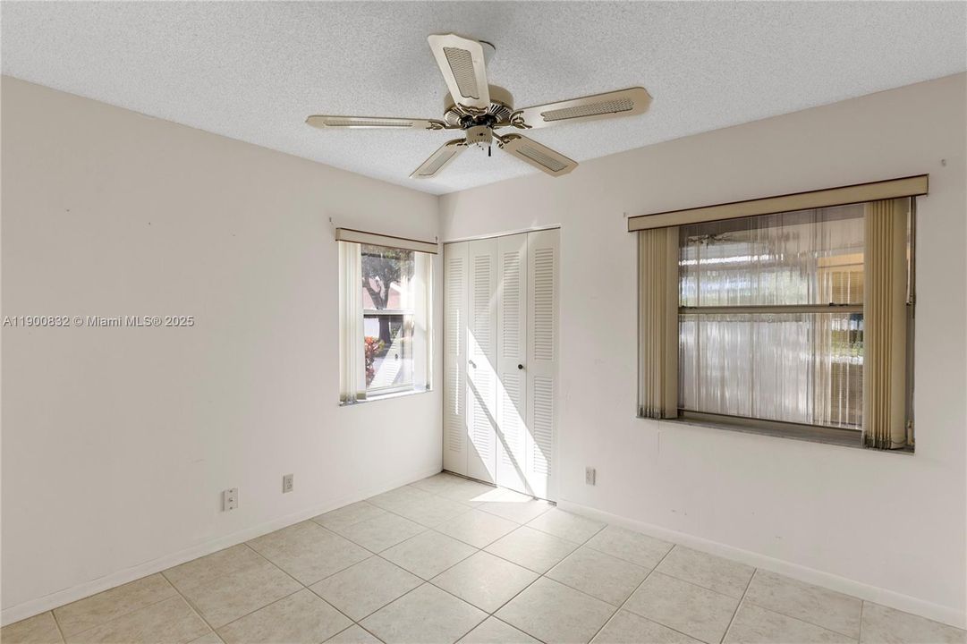 Active With Contract: $339,900 (2 beds, 2 baths, 1234 Square Feet)