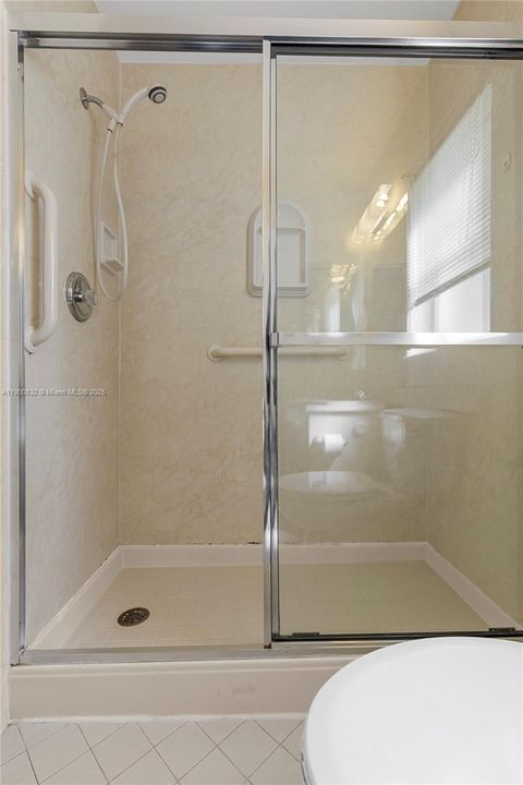 Active With Contract: $339,900 (2 beds, 2 baths, 1234 Square Feet)