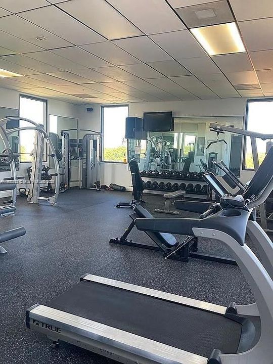 Recently Rented: $3,000 (2 beds, 2 baths, 1201 Square Feet)