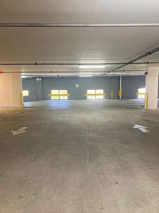 Recently Rented: $3,000 (2 beds, 2 baths, 1201 Square Feet)