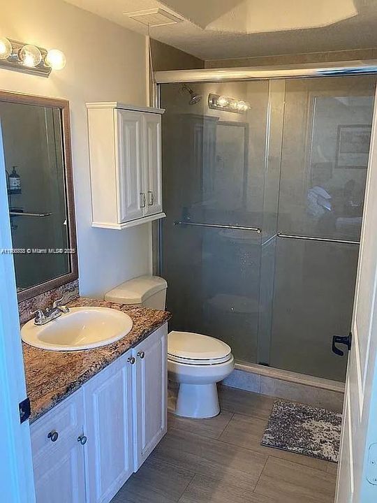 Recently Rented: $3,000 (2 beds, 2 baths, 1201 Square Feet)