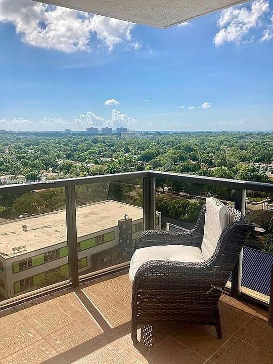 Recently Rented: $3,000 (2 beds, 2 baths, 1201 Square Feet)