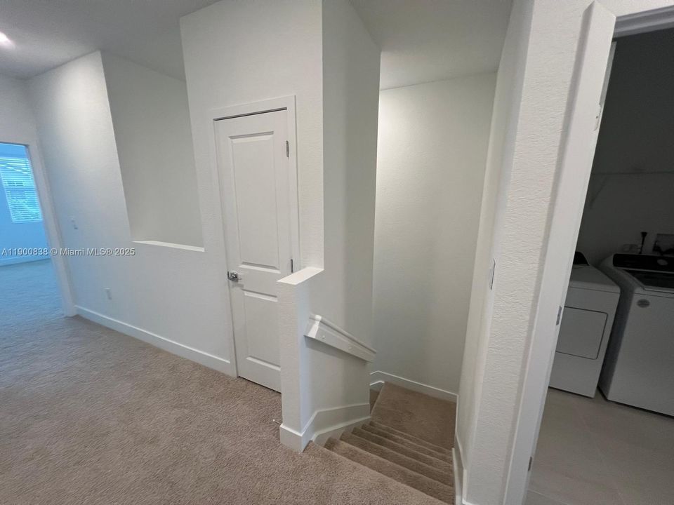 For Rent: $3,950 (4 beds, 3 baths, 1925 Square Feet)