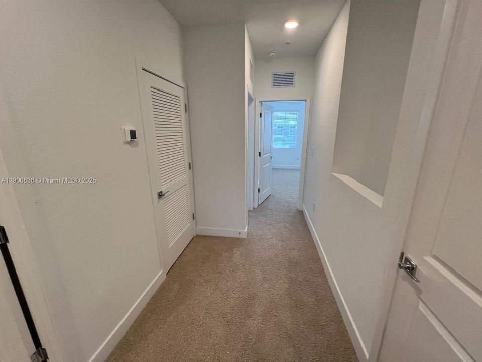 For Rent: $3,950 (4 beds, 3 baths, 1925 Square Feet)