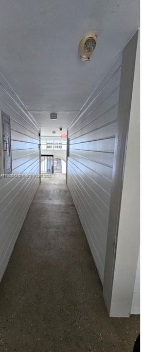 For Rent: $2,200 (2 beds, 2 baths, 870 Square Feet)