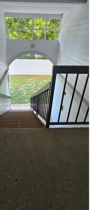 For Rent: $2,200 (2 beds, 2 baths, 870 Square Feet)