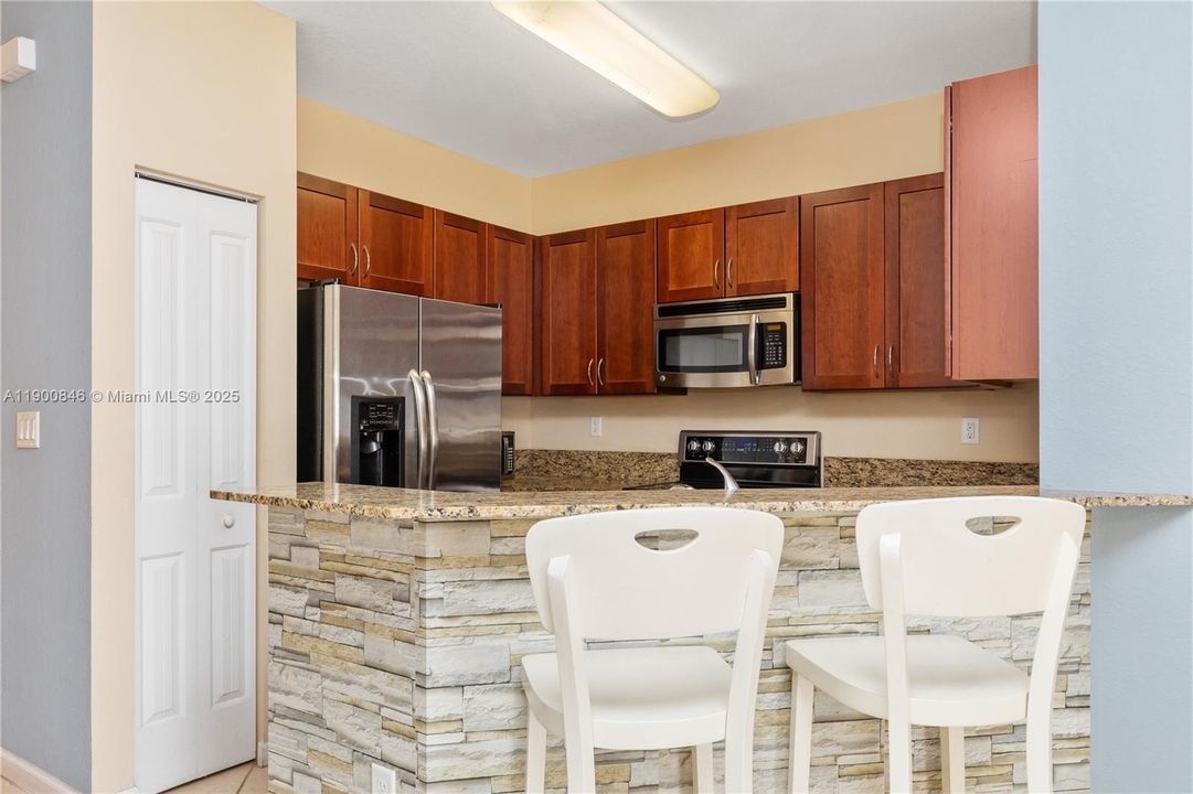 Active With Contract: $350,000 (3 beds, 2 baths, 1580 Square Feet)