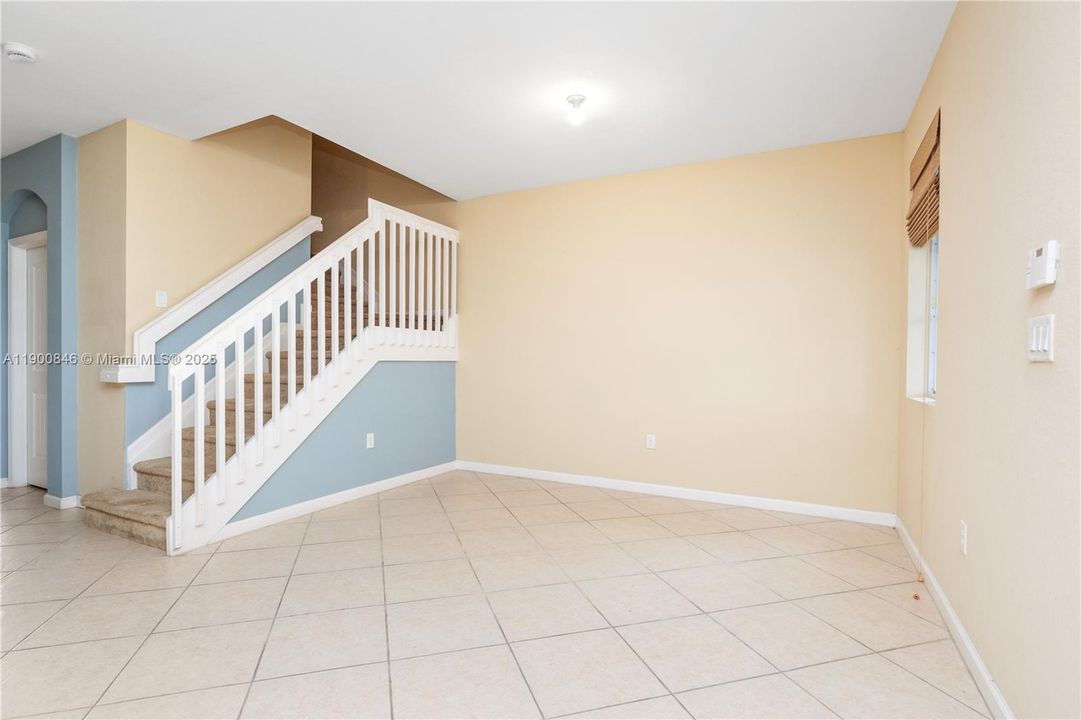 Active With Contract: $350,000 (3 beds, 2 baths, 1580 Square Feet)