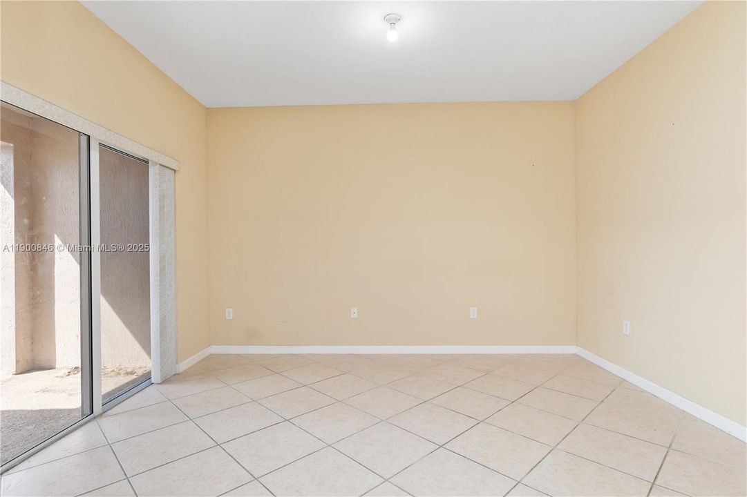 Active With Contract: $350,000 (3 beds, 2 baths, 1580 Square Feet)