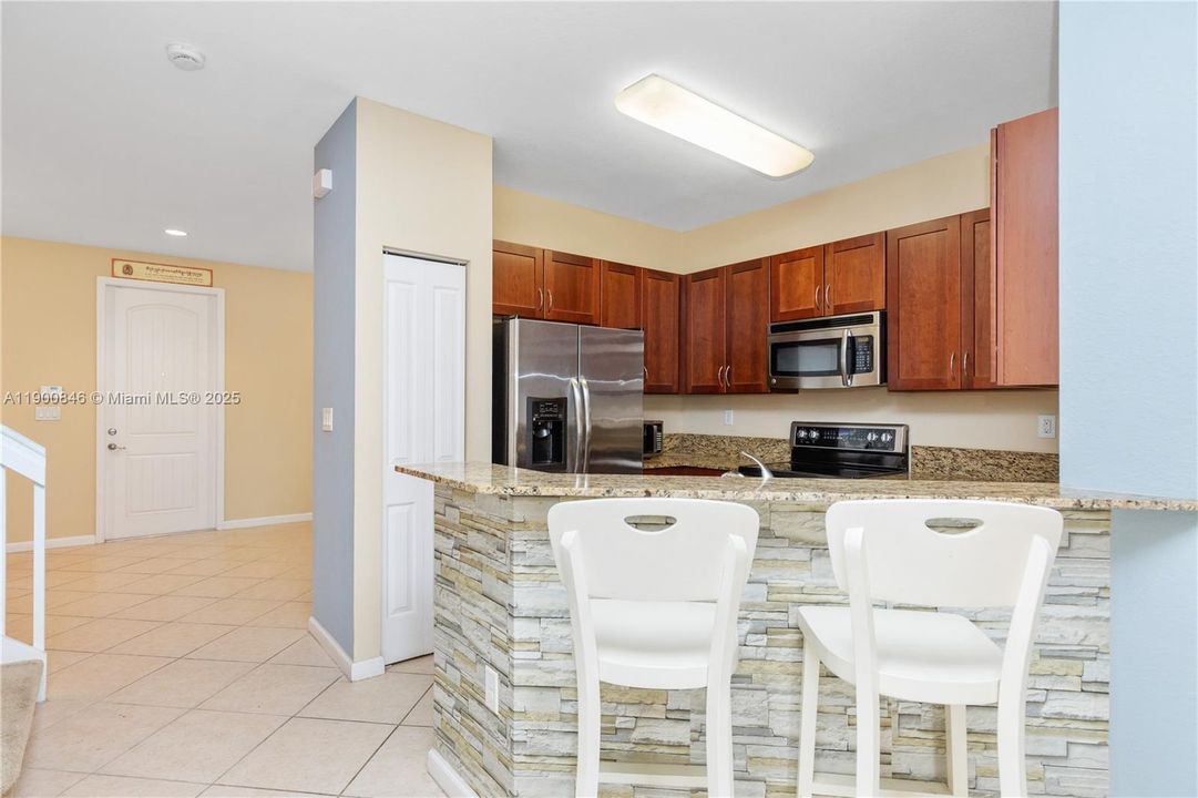 Active With Contract: $350,000 (3 beds, 2 baths, 1580 Square Feet)