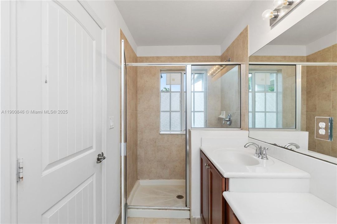 Active With Contract: $350,000 (3 beds, 2 baths, 1580 Square Feet)