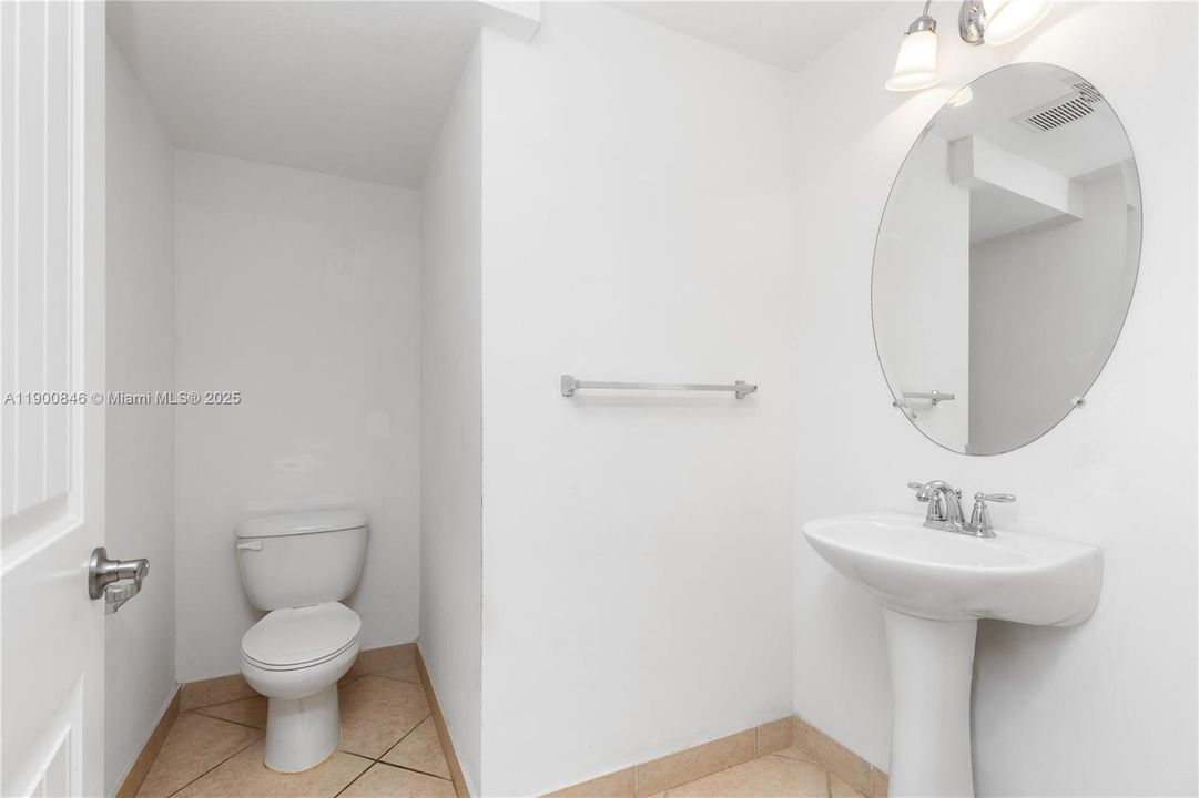 Active With Contract: $350,000 (3 beds, 2 baths, 1580 Square Feet)