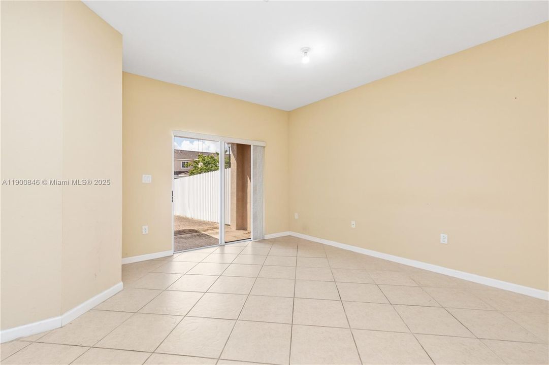 Active With Contract: $350,000 (3 beds, 2 baths, 1580 Square Feet)