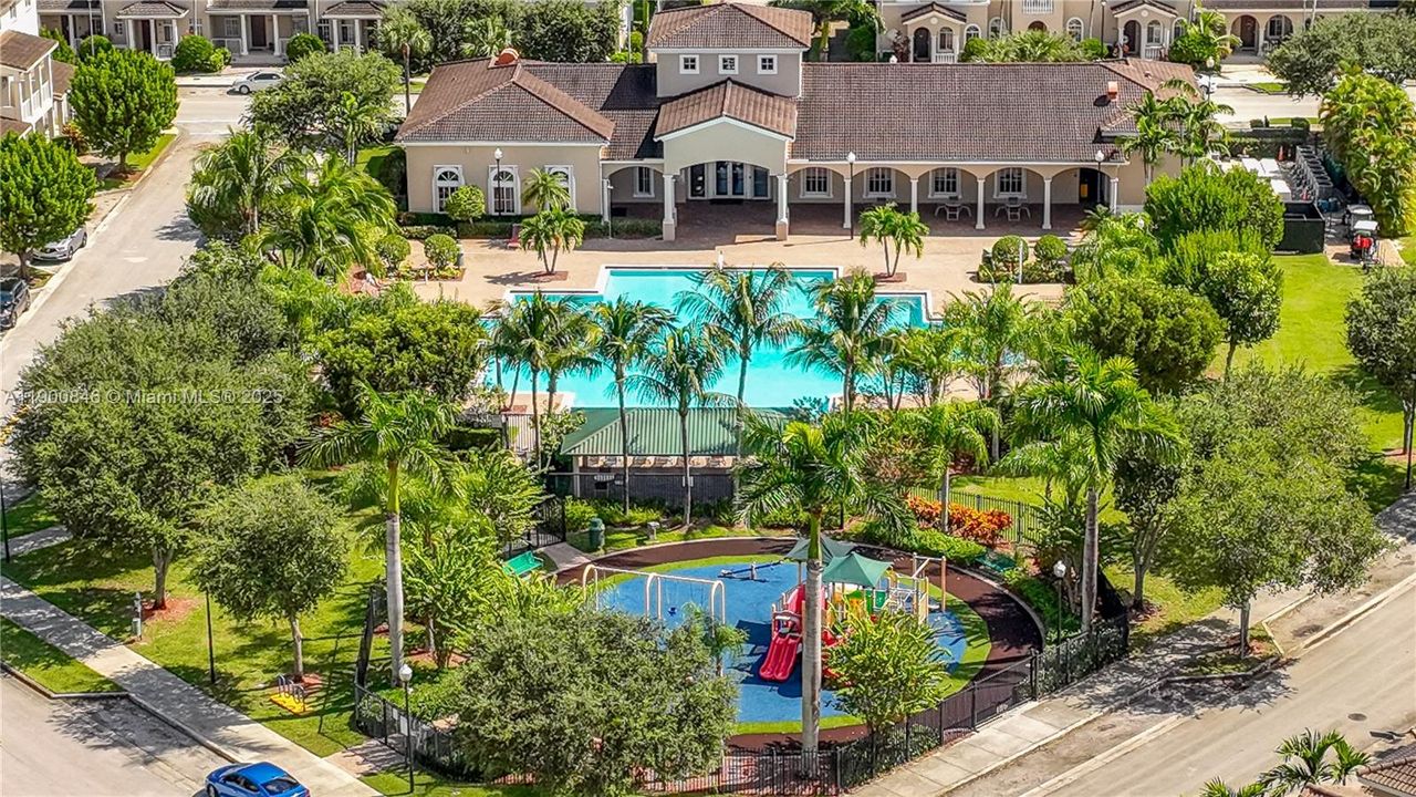 Active With Contract: $350,000 (3 beds, 2 baths, 1580 Square Feet)