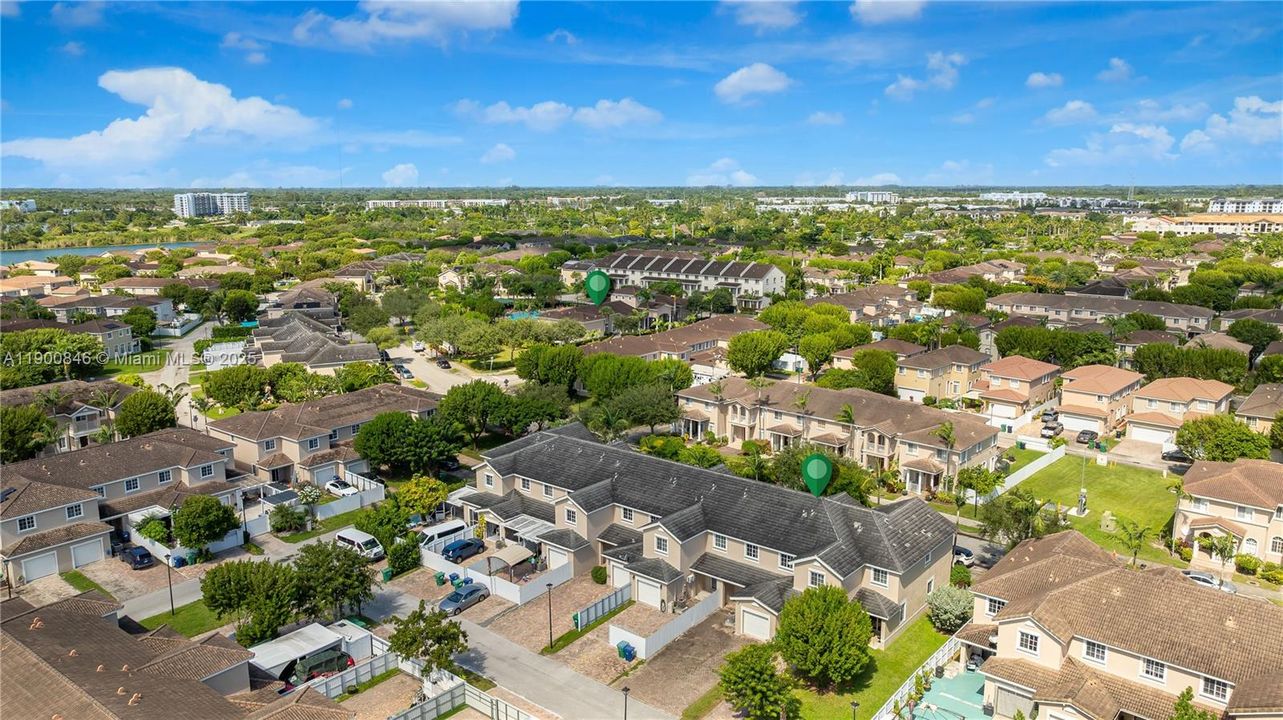 Active With Contract: $350,000 (3 beds, 2 baths, 1580 Square Feet)