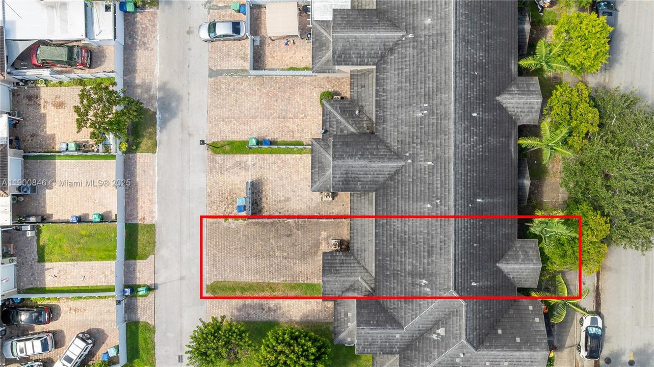 Active With Contract: $350,000 (3 beds, 2 baths, 1580 Square Feet)