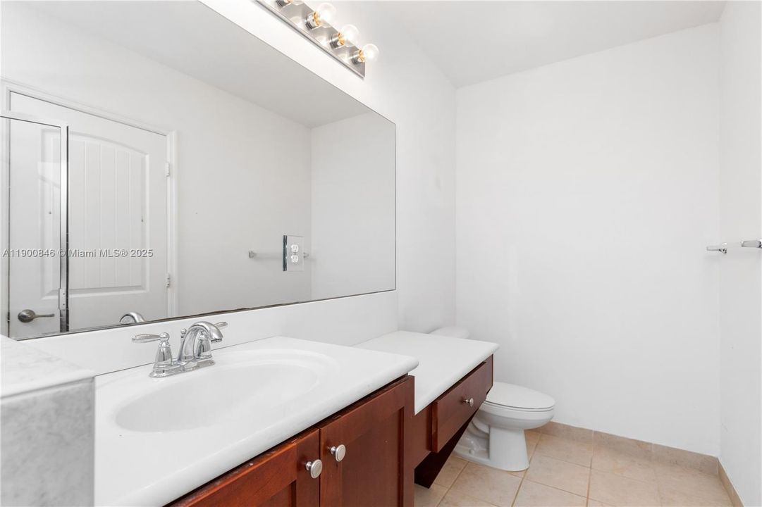 Active With Contract: $350,000 (3 beds, 2 baths, 1580 Square Feet)