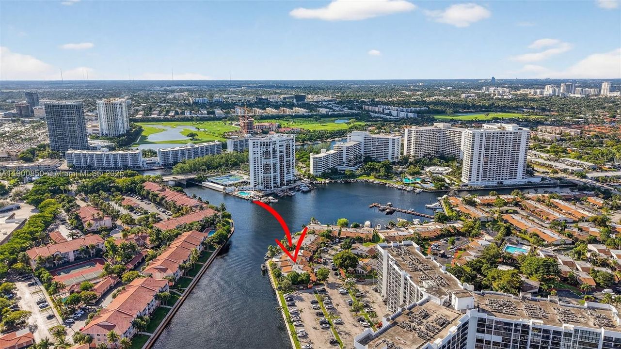 На продажу: $875,000 (3 спален, 2 ванн, 1680 Квадратных фут)