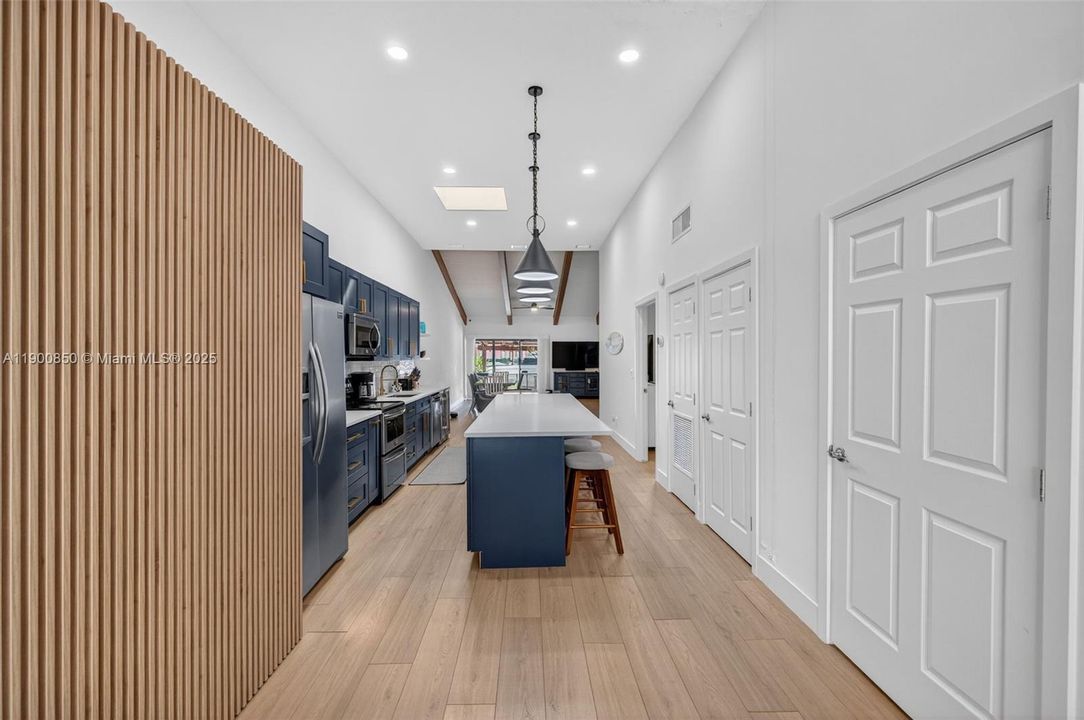 На продажу: $875,000 (3 спален, 2 ванн, 1680 Квадратных фут)