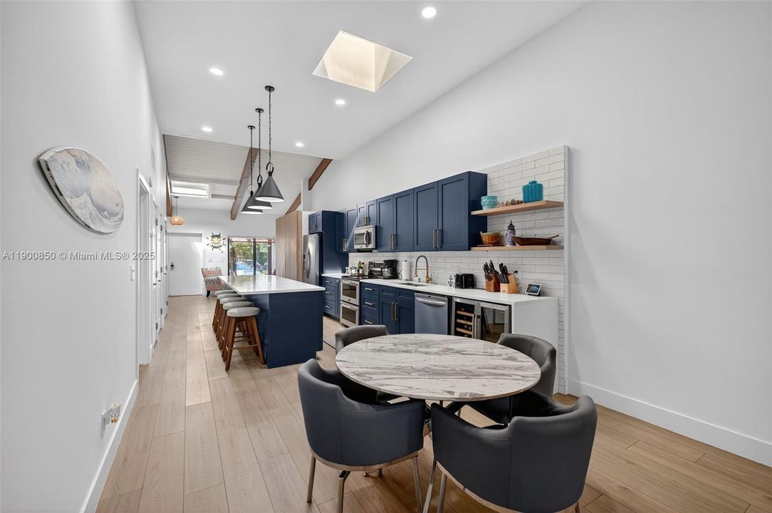 На продажу: $875,000 (3 спален, 2 ванн, 1680 Квадратных фут)