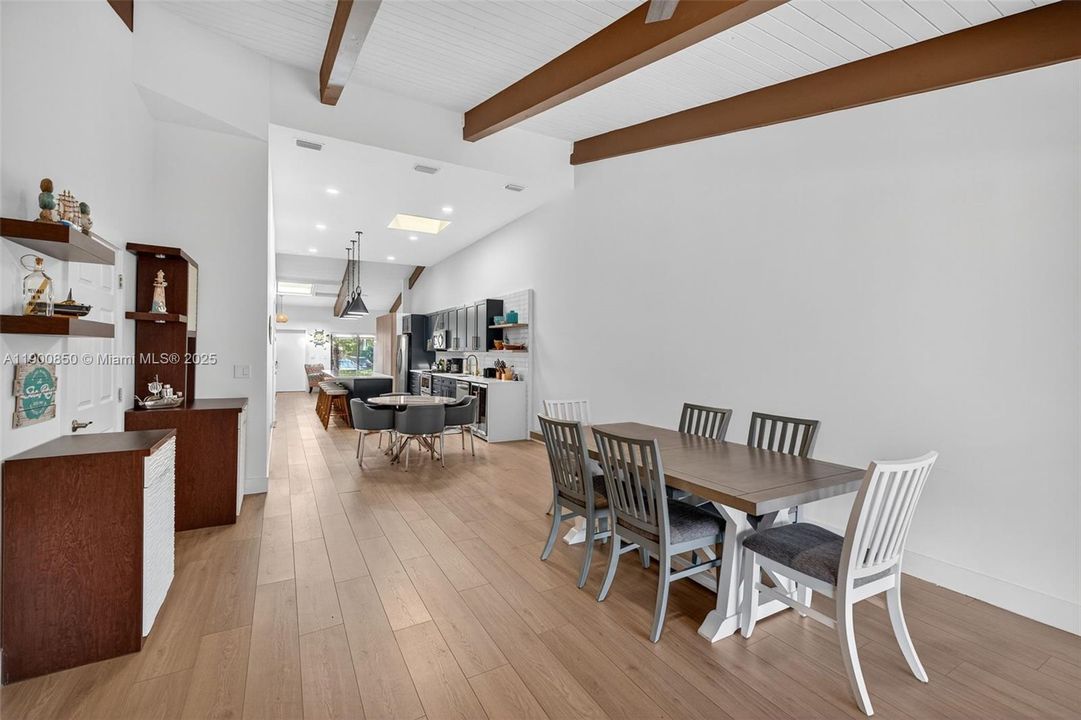 На продажу: $875,000 (3 спален, 2 ванн, 1680 Квадратных фут)