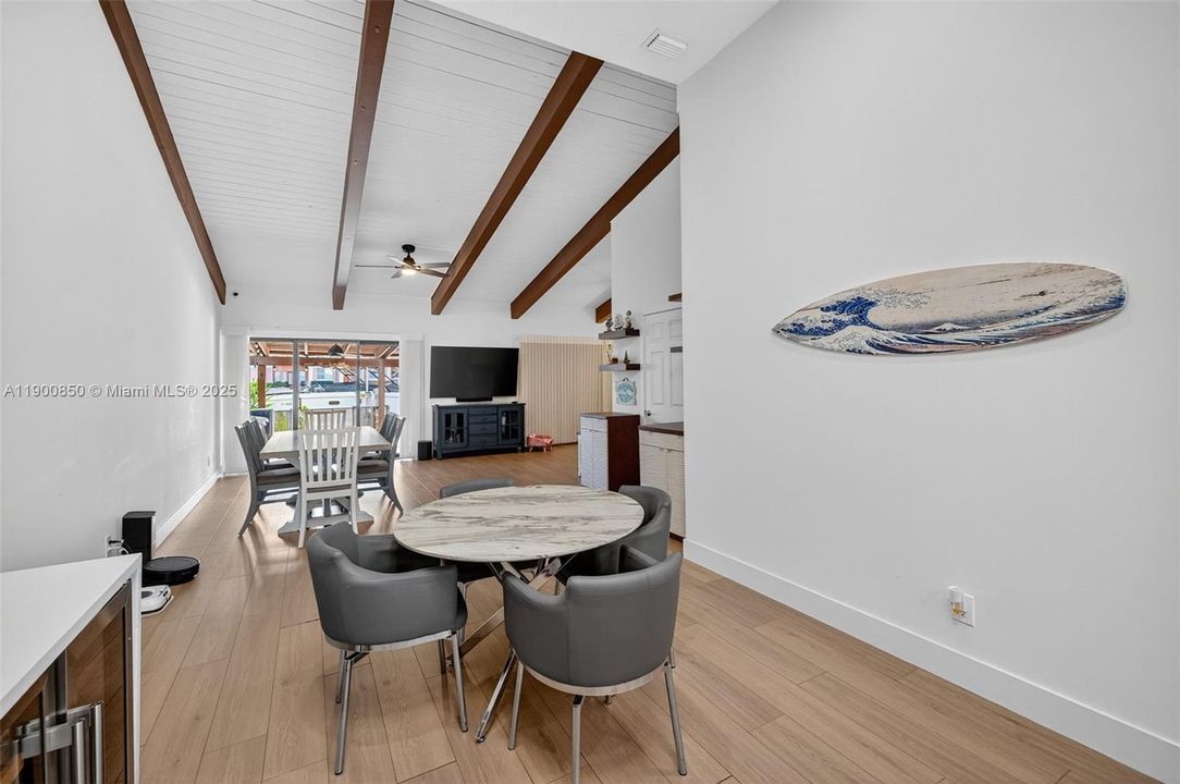 На продажу: $875,000 (3 спален, 2 ванн, 1680 Квадратных фут)