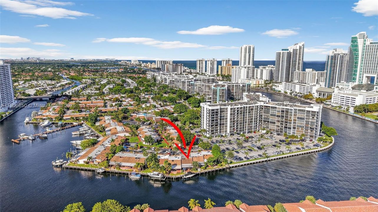 На продажу: $875,000 (3 спален, 2 ванн, 1680 Квадратных фут)