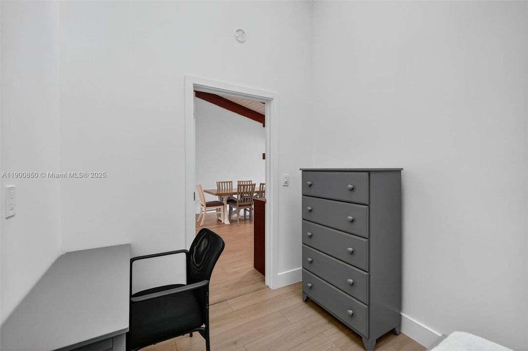 На продажу: $875,000 (3 спален, 2 ванн, 1680 Квадратных фут)