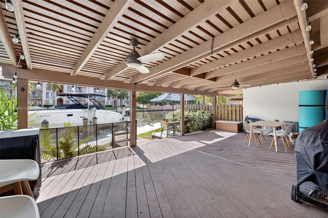 На продажу: $875,000 (3 спален, 2 ванн, 1680 Квадратных фут)