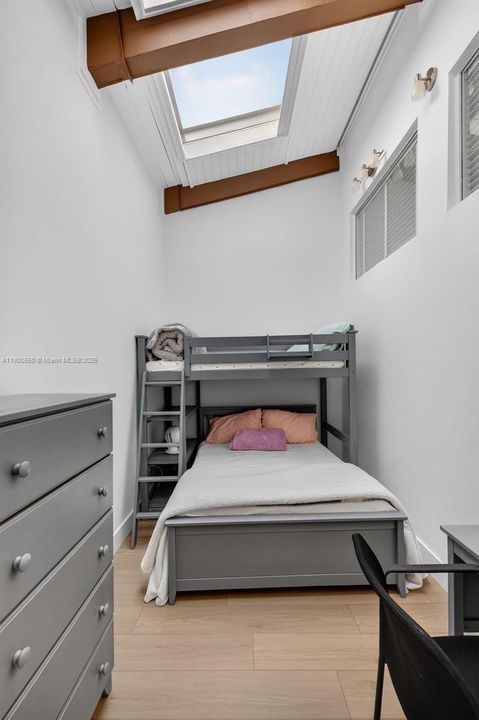 На продажу: $875,000 (3 спален, 2 ванн, 1680 Квадратных фут)