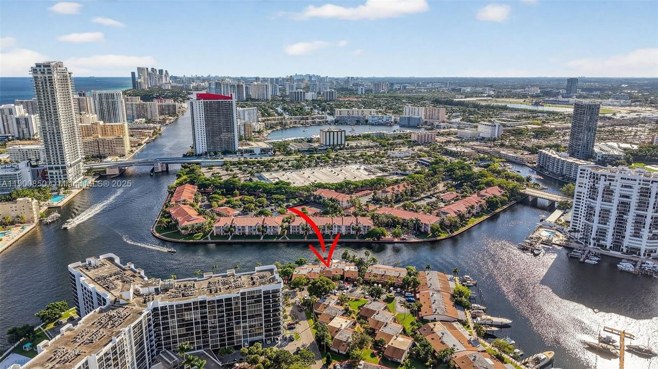 На продажу: $875,000 (3 спален, 2 ванн, 1680 Квадратных фут)