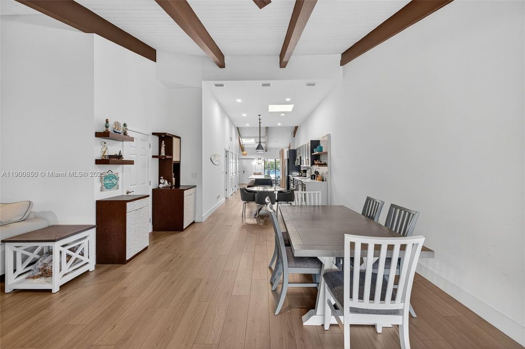 На продажу: $875,000 (3 спален, 2 ванн, 1680 Квадратных фут)