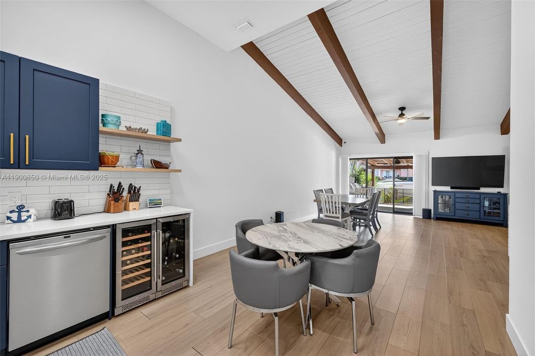 На продажу: $875,000 (3 спален, 2 ванн, 1680 Квадратных фут)