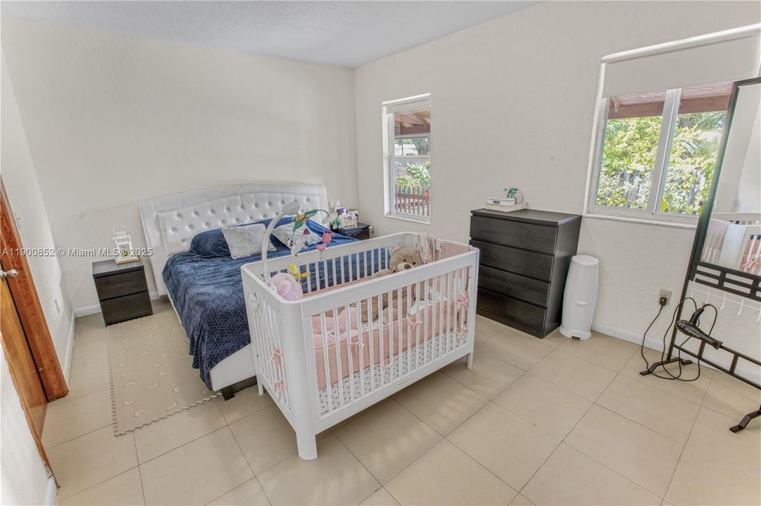 For Sale: $670,000 (3 beds, 2 baths, 1406 Square Feet)