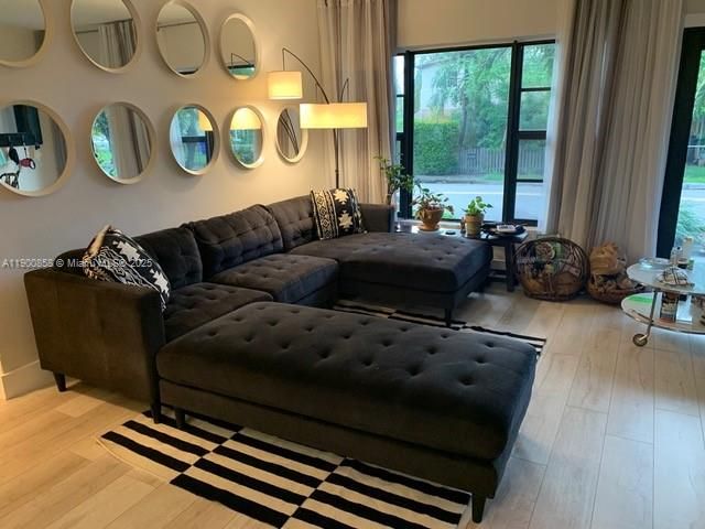 待售: $1,248,500 (0 贝兹, 0 浴室, 1700 平方英尺)