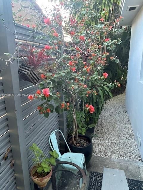 待售: $1,248,500 (0 贝兹, 0 浴室, 1700 平方英尺)