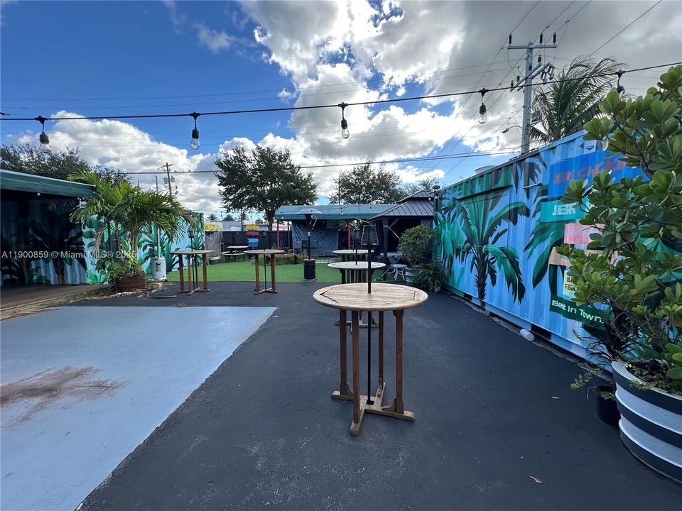 На продажу: $1,600,000 (0 спален, 0 ванн, 0 Квадратных фут)