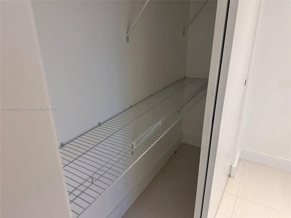 Active With Contract: $2,700 (2 beds, 2 baths, 1325 Square Feet)