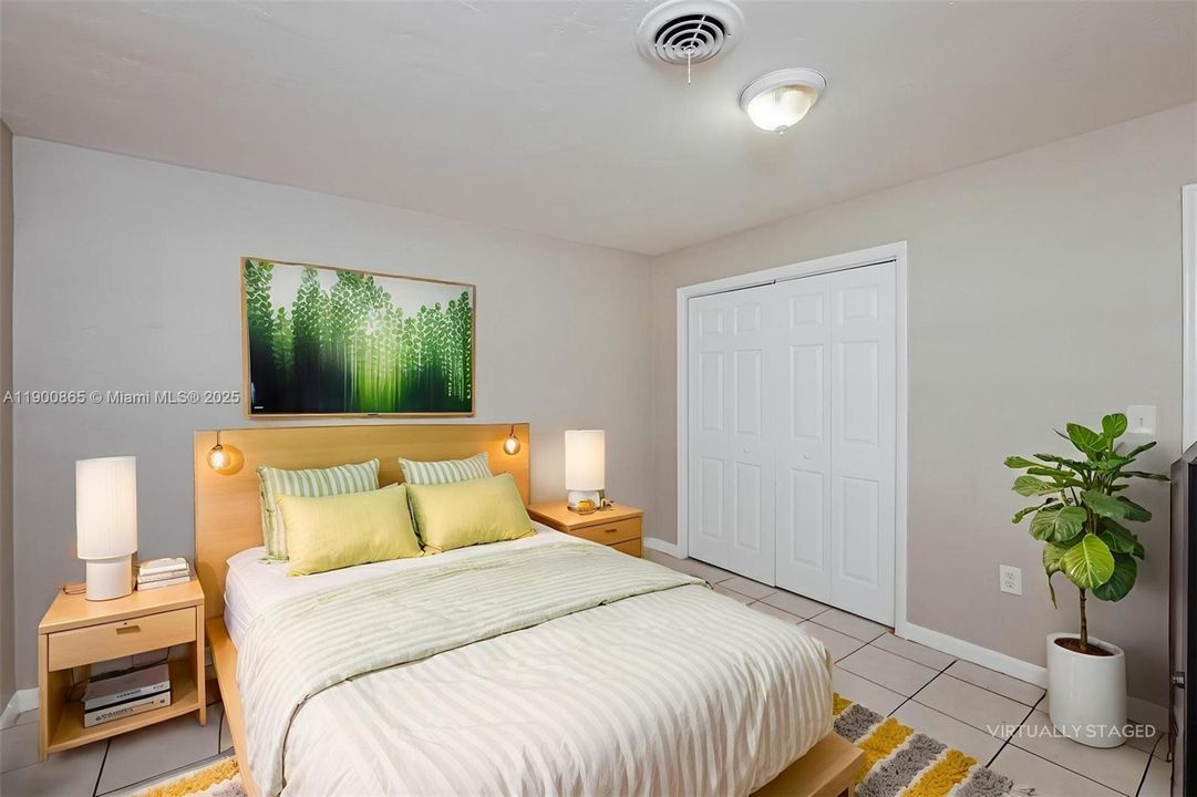 Recently Rented: $2,390 (2 beds, 2 baths, 1200 Square Feet)