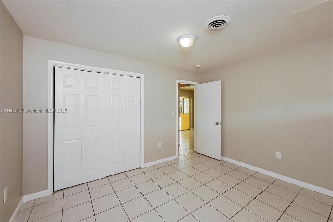 Recently Rented: $2,390 (2 beds, 2 baths, 1200 Square Feet)