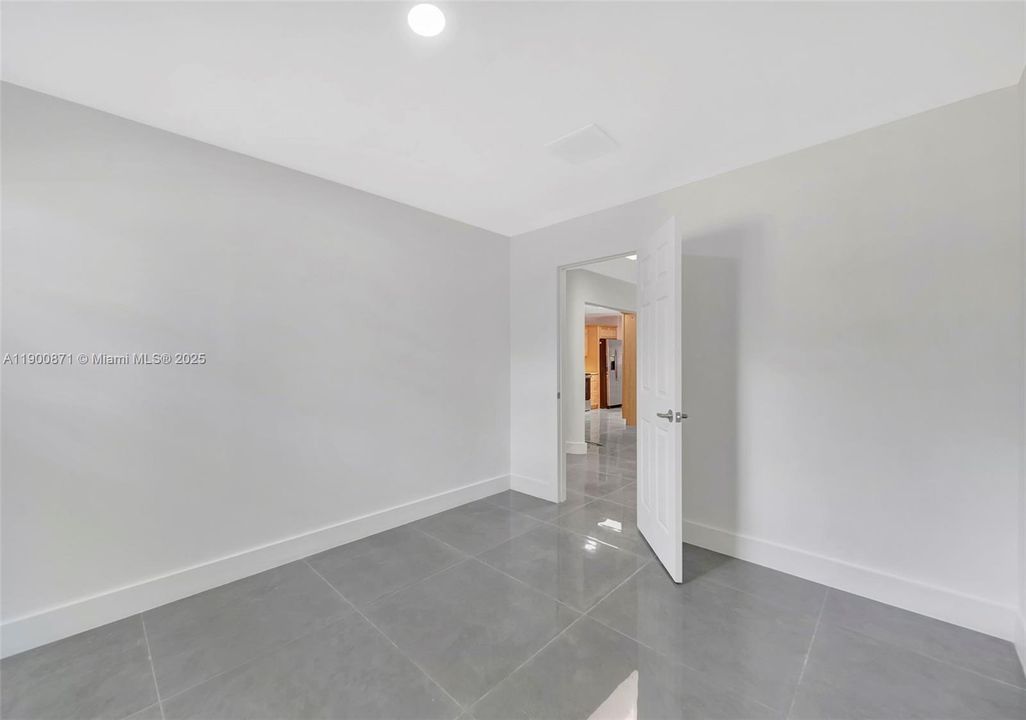 For Rent: $5,990 (5 beds, 2 baths, 2270 Square Feet)