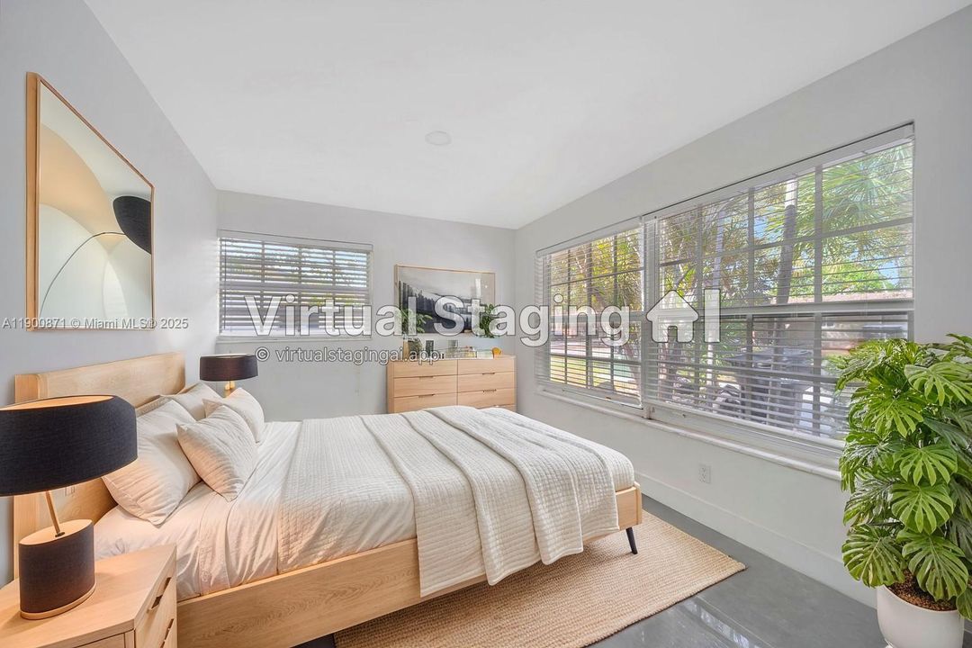 For Rent: $5,990 (5 beds, 2 baths, 2270 Square Feet)