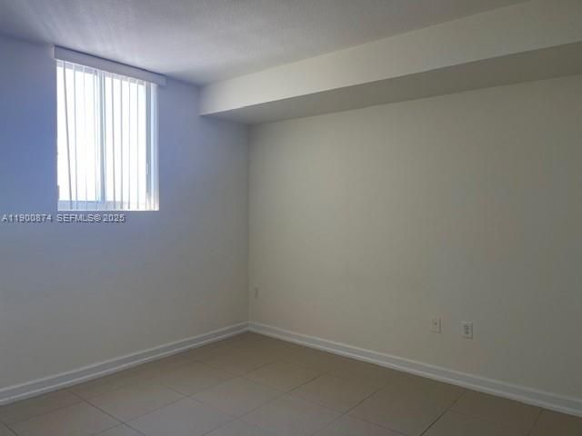Active With Contract: $1,795 (1 beds, 1 baths, 600 Square Feet)