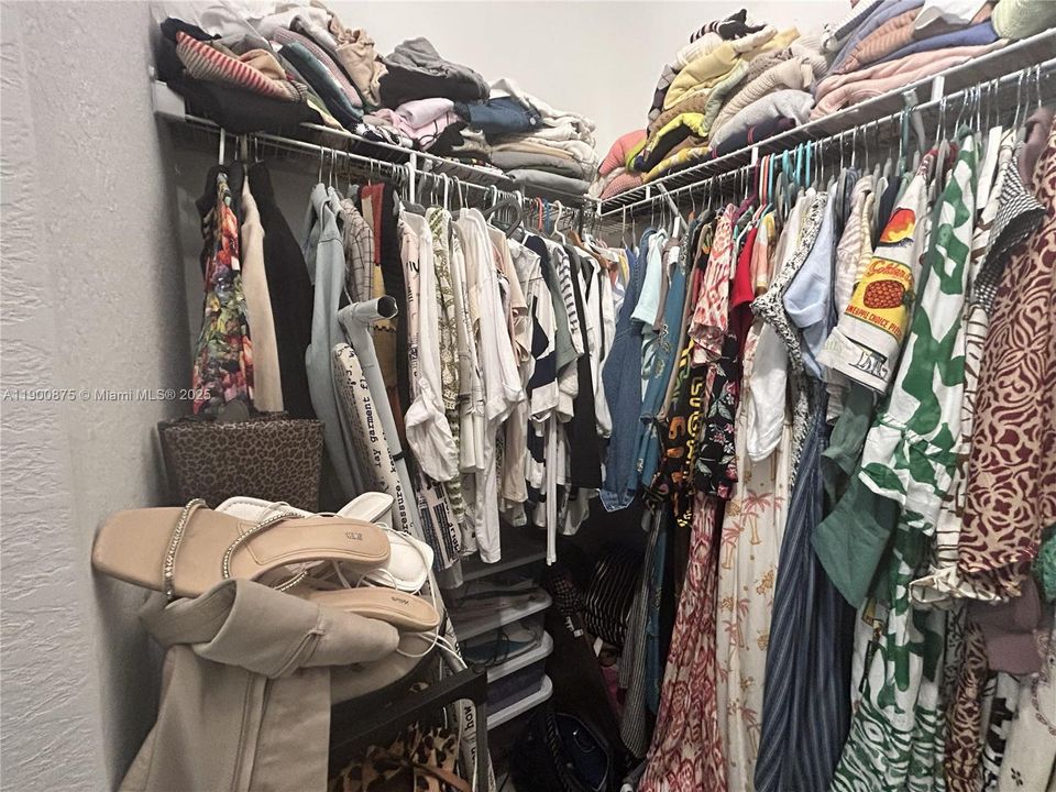 出租: $2,400 (4 贝兹, 2 浴室, 1612 平方英尺)