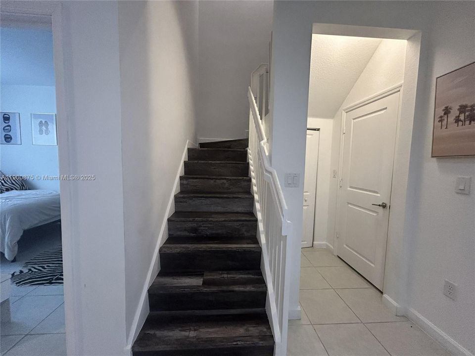 出租: $2,400 (4 贝兹, 2 浴室, 1612 平方英尺)