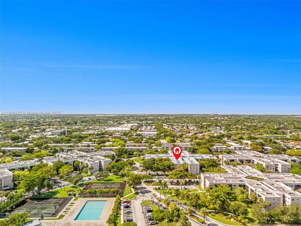 Recently Sold: $235,000 (2 beds, 2 baths, 965 Square Feet)