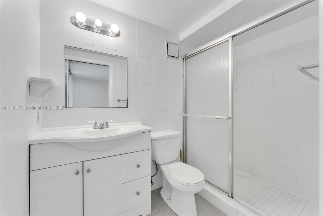 Recently Sold: $235,000 (2 beds, 2 baths, 965 Square Feet)