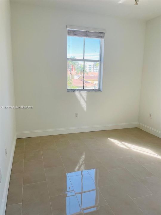 For Rent: $3,300 (3 beds, 2 baths, 1511 Square Feet)