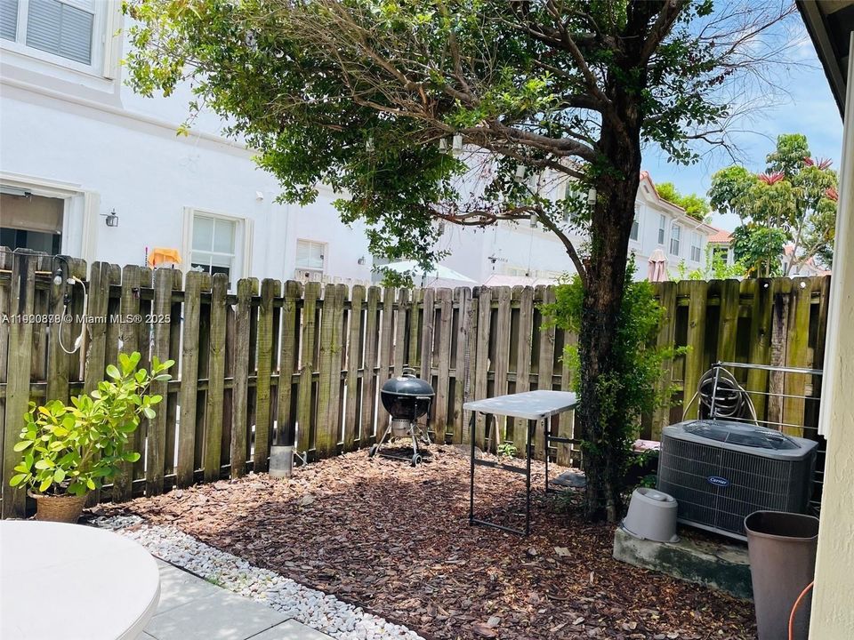 For Rent: $3,300 (3 beds, 2 baths, 1511 Square Feet)