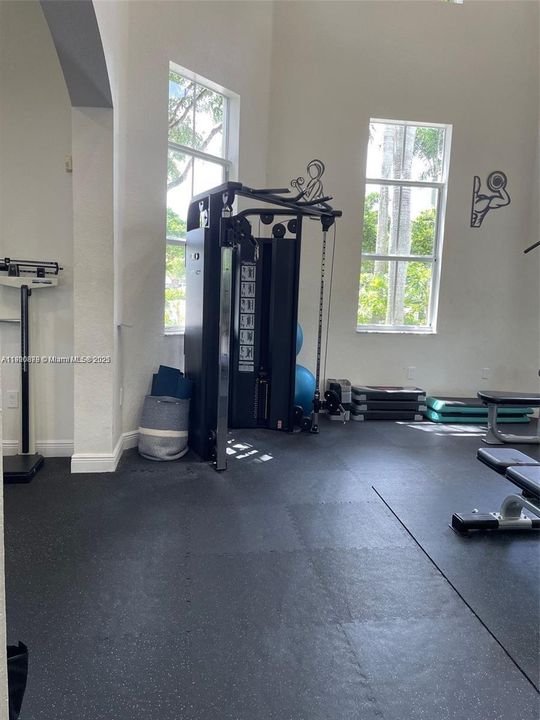 For Rent: $3,300 (3 beds, 2 baths, 1511 Square Feet)